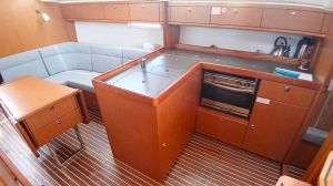 Bavaria Cruiser 37