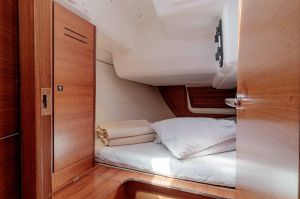 Dufour 350