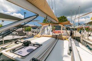Dufour 350