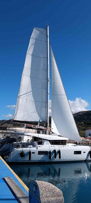 Lagoon 42