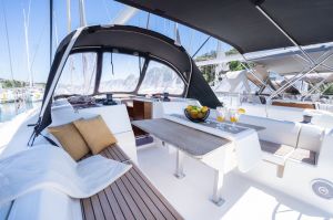 Dufour 382