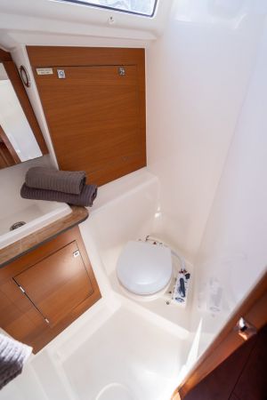 Dufour 382