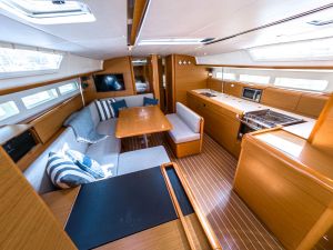 Sun Odyssey 519