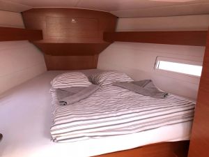 Dufour 382