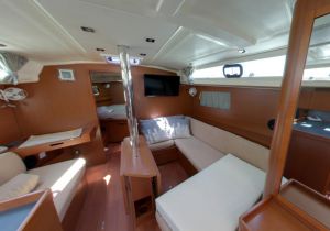 Oceanis 38.1