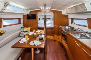 Oceanis 38.1