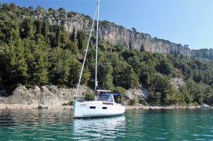 Oceanis 35