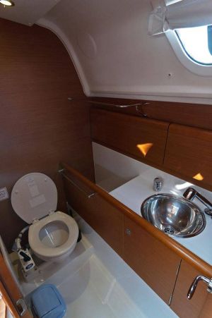 Sun Odyssey 33i