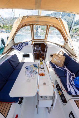 Sun Odyssey 349