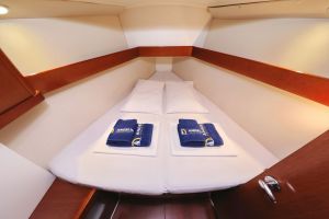 Oceanis 34