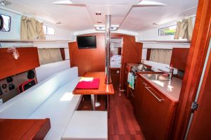 Oceanis 35