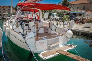 Oceanis 35
