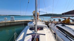 Dufour 350