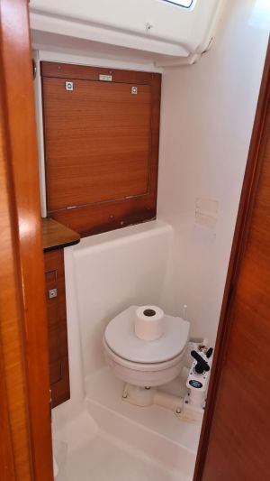 Dufour 350