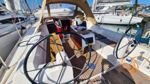 Dufour 350
