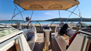 Dufour 350