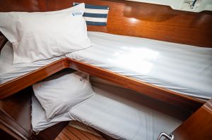 Oceanis 411