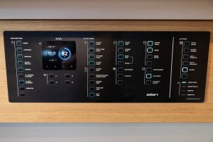Elan E6