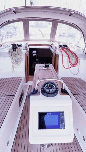 Bavaria Cruiser 37