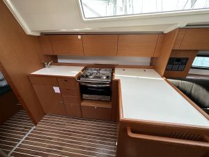 Bavaria C42