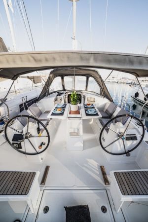 Oceanis 38.1