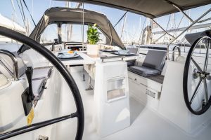 Oceanis 38.1