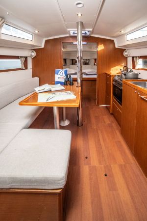 Oceanis 38.1