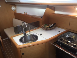 Sun Odyssey 33i