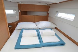 Sun Odyssey 415
