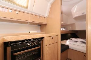 Bavaria Cruiser 37