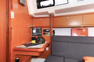 Bavaria Cruiser 33