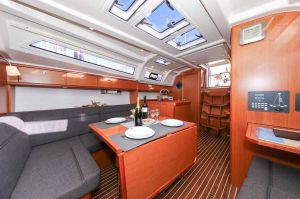 Bavaria Cruiser 37