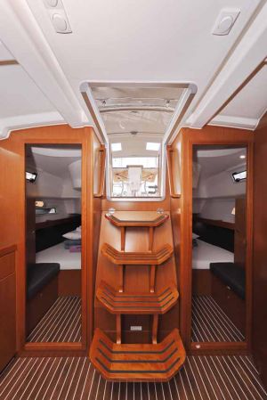 Bavaria Cruiser 37