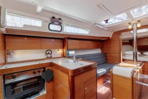 Dufour 350