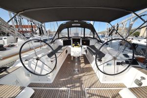 Dufour 382