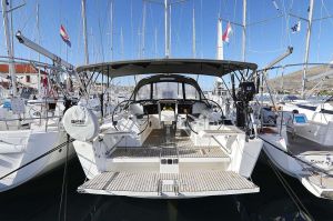 Dufour 382