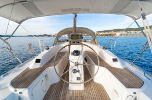 Bavaria Cruiser 33