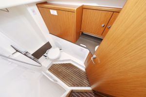 Bavaria Cruiser 33