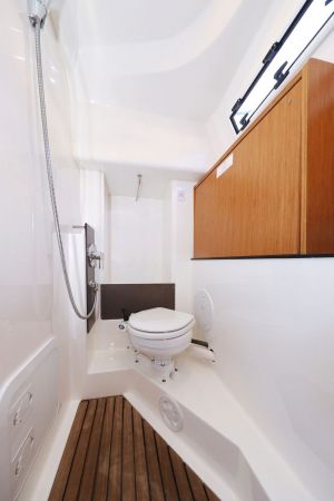Bavaria Cruiser 33
