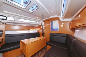 Bavaria Cruiser 33
