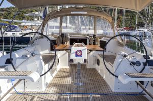 Dufour 382