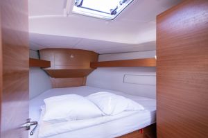 Dufour 382