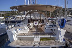Dufour 382