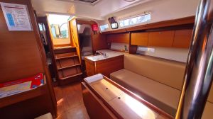 Dufour 350
