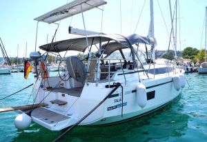 Bavaria C38
