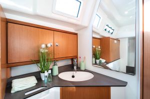 Bavaria Cruiser 33