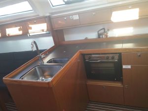 Bavaria Cruiser 37