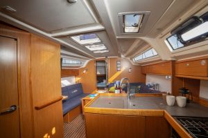 Bavaria Cruiser 37