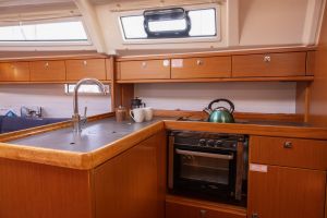 Bavaria Cruiser 37