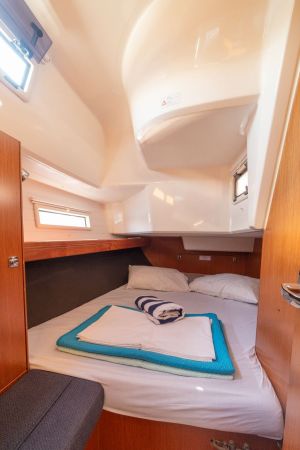 Bavaria Cruiser 37